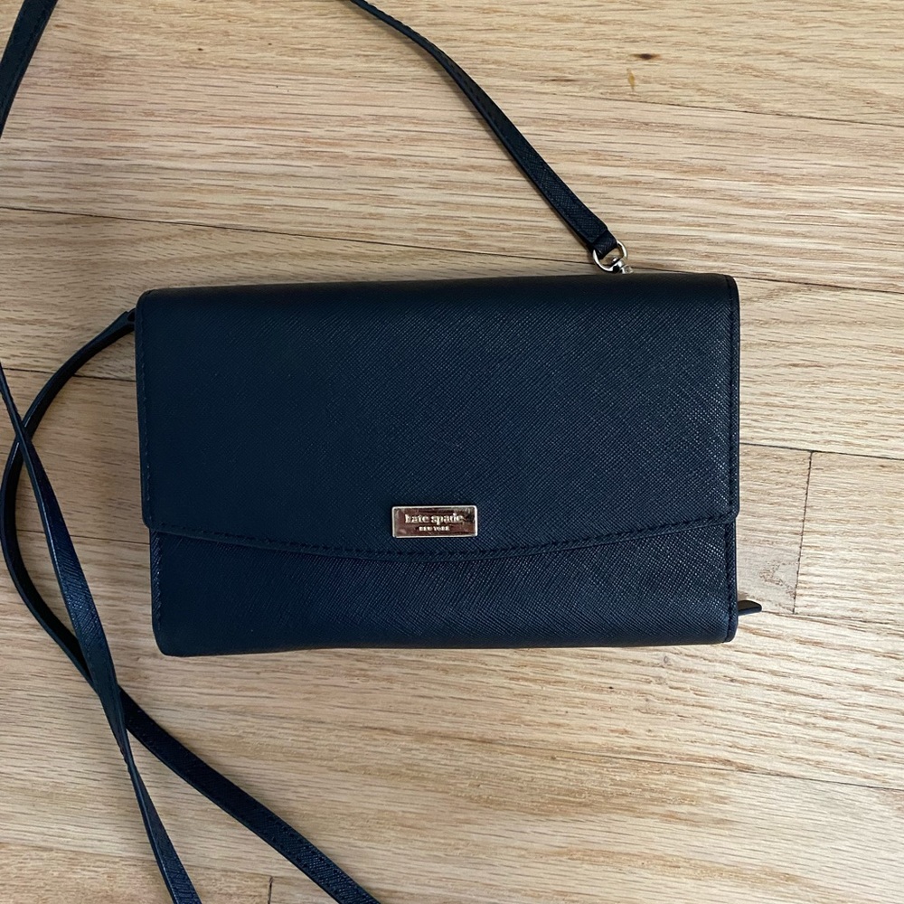 Crossbody wallet